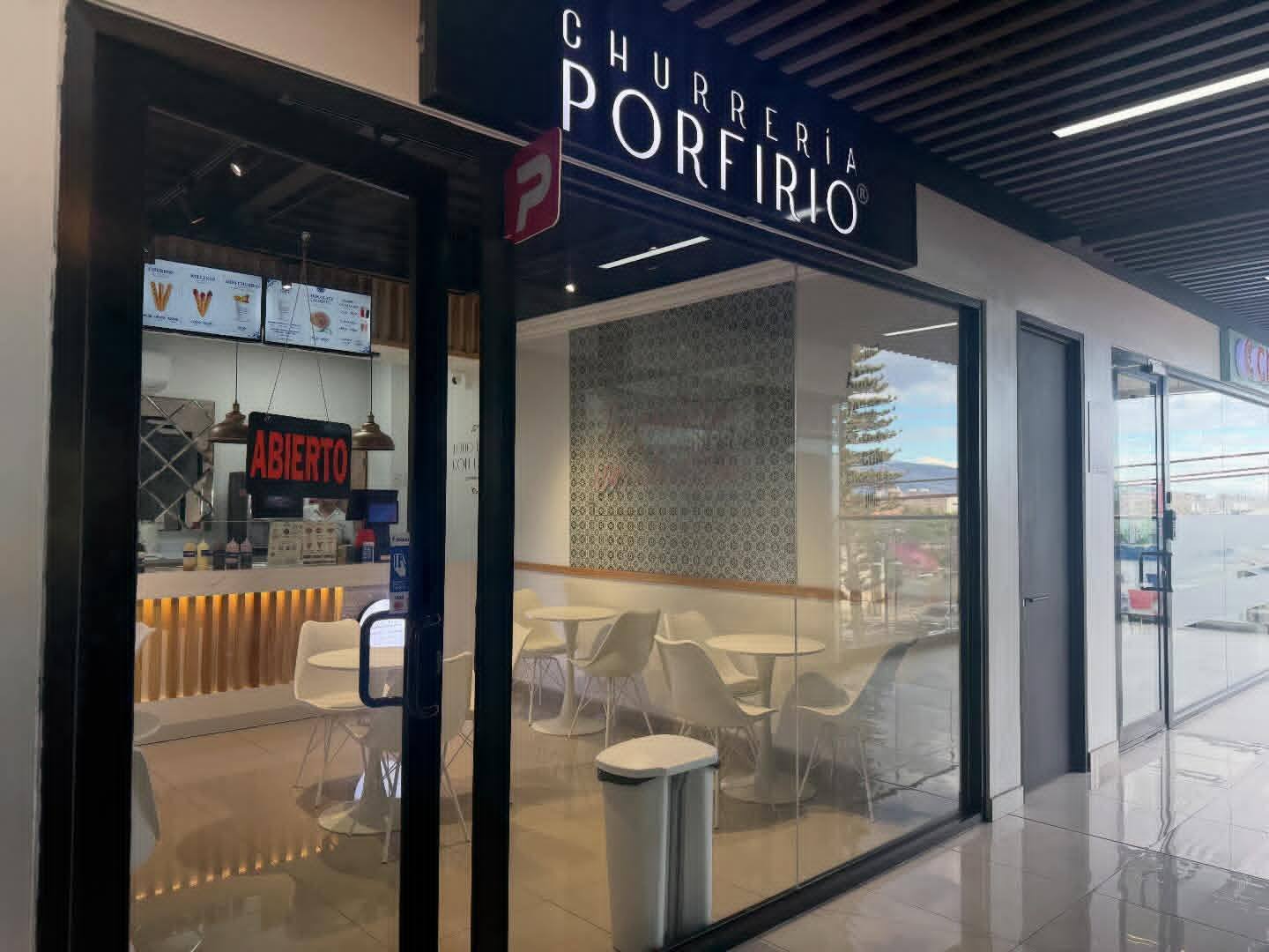 Col. Las America en Plaza Valencia