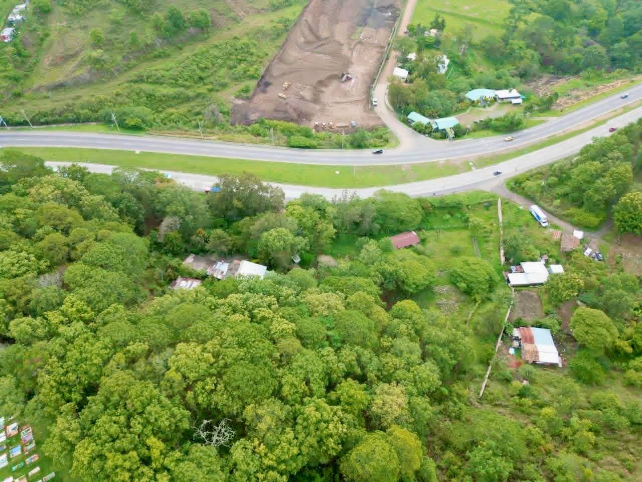 CA5 contiguo al Cementerio Memorial