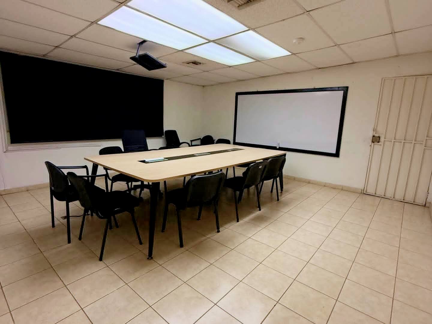 Alquiler: Dentro del Aeropuerto Toncontín/ BRE1-AL1