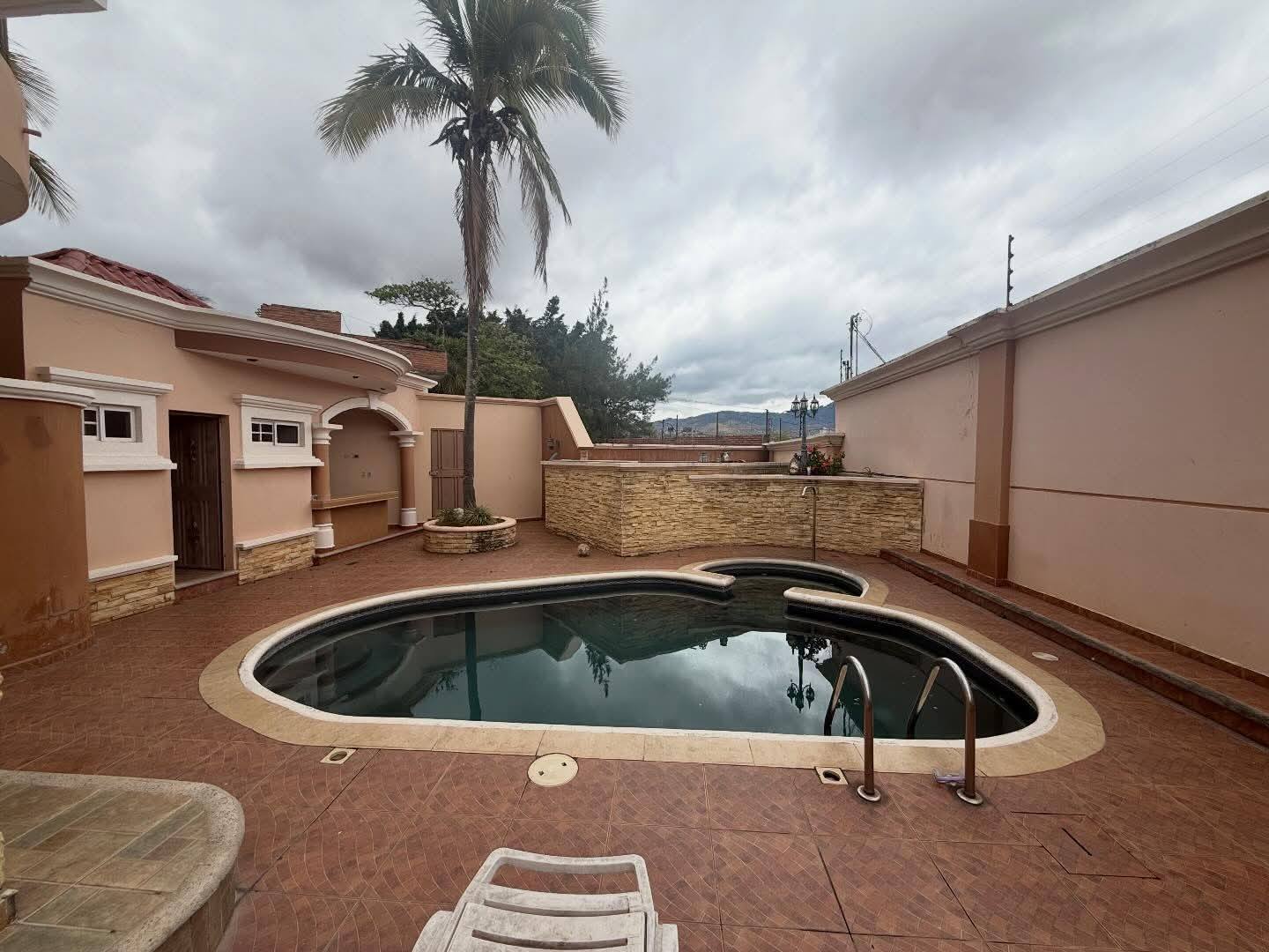 Alquiler: Col. La Reforma/ BRE1-AA7