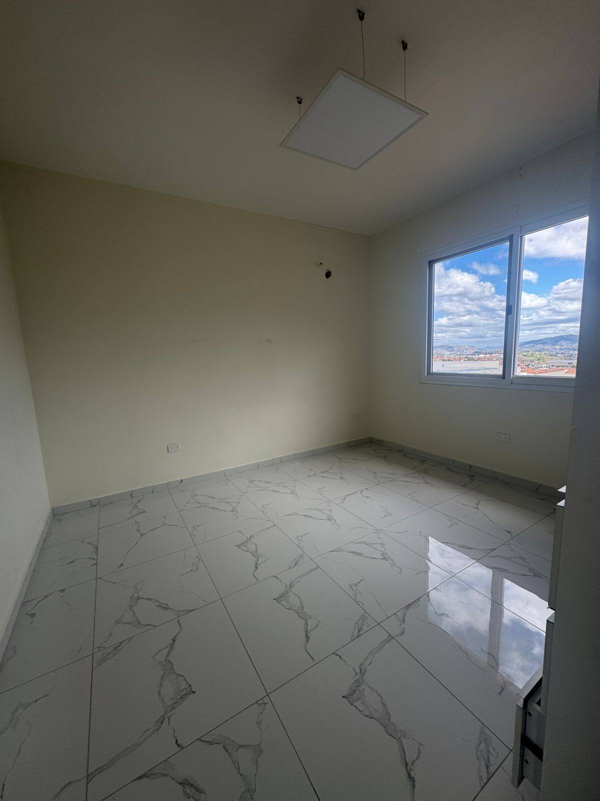 Alquiler: Res. El Sauce, Villa Napoleones/ BRJ1-ACC6