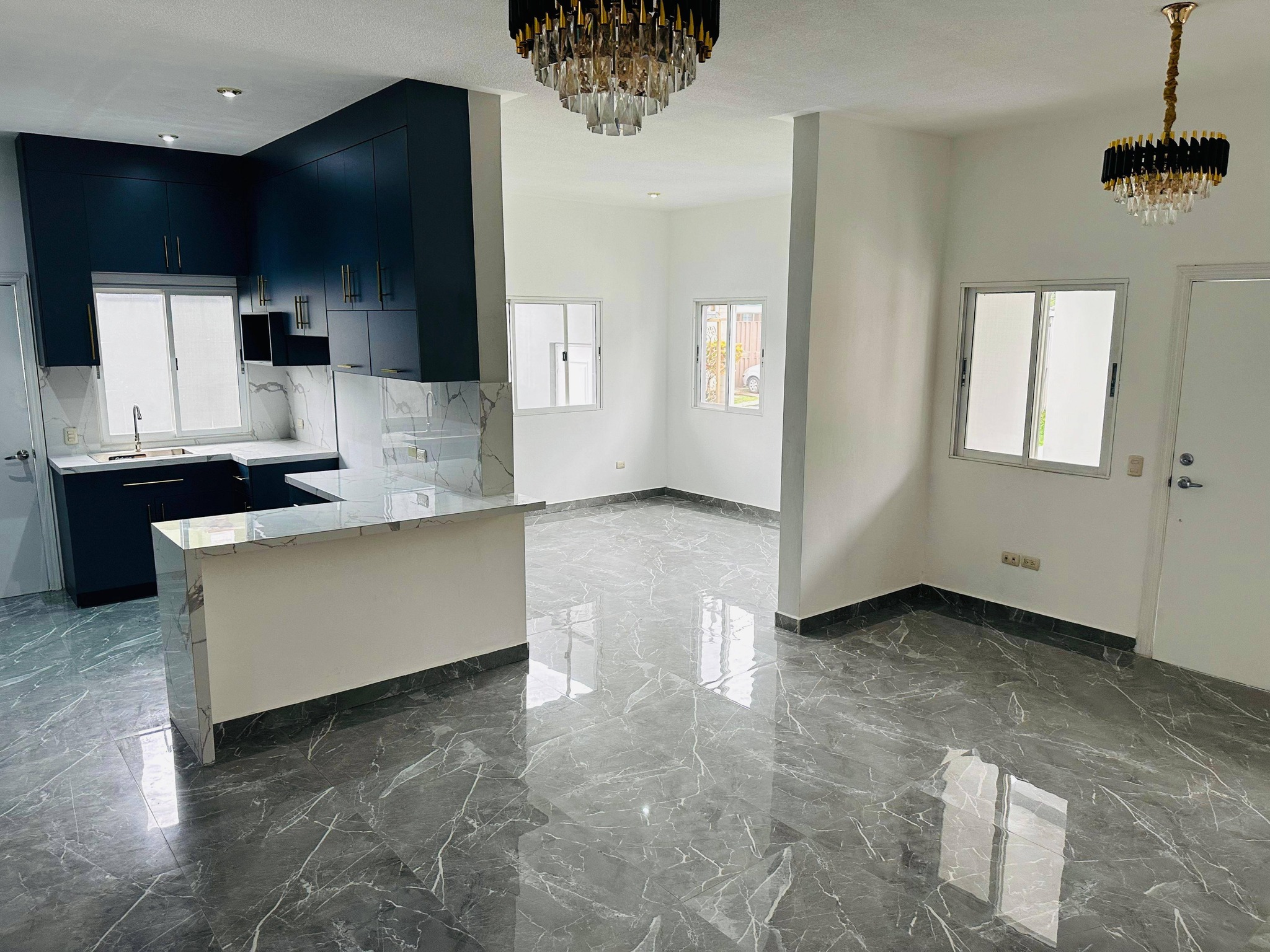 Venta: Agua Dulce/ Las Hadas