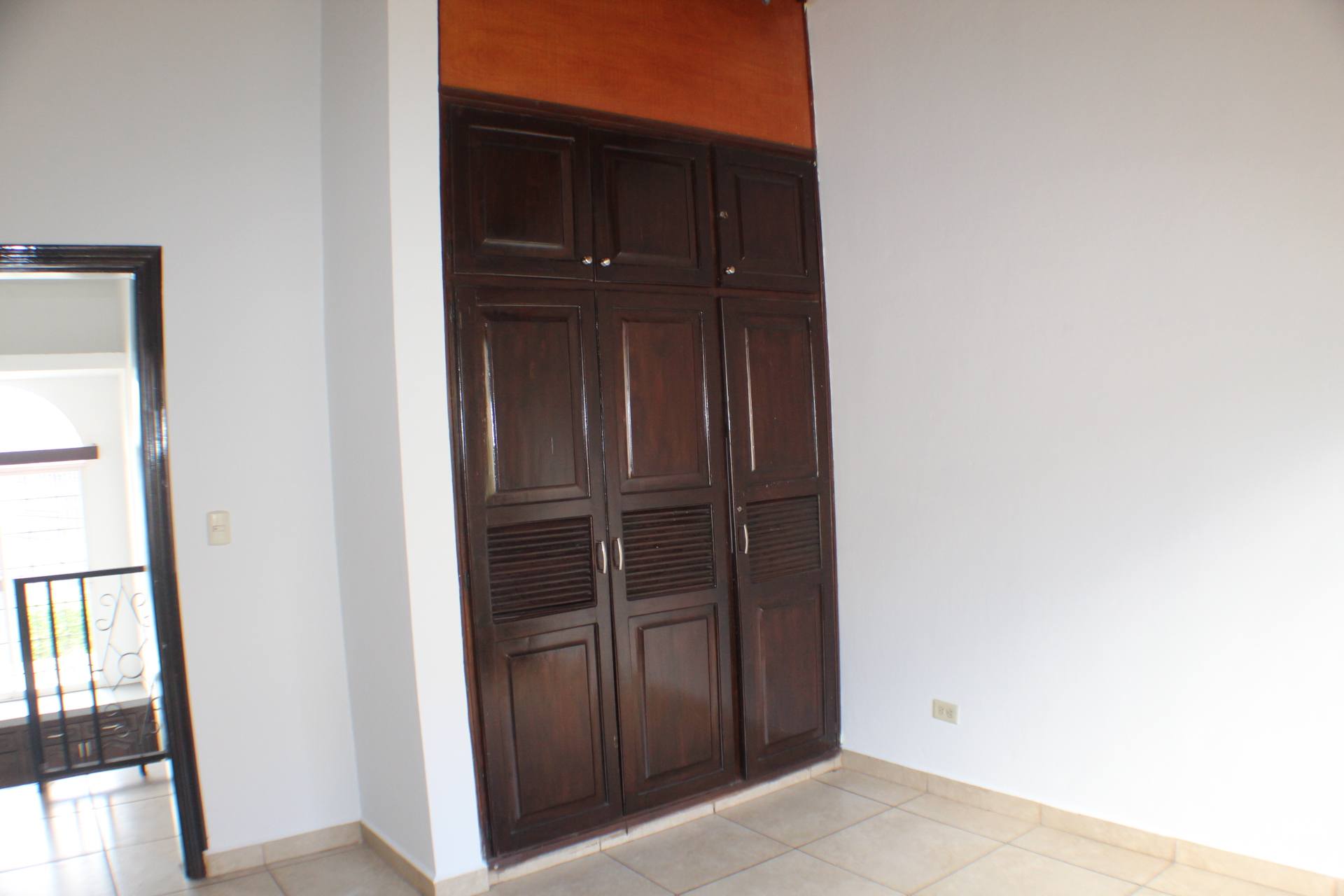 Venta: Res. Las Hadas