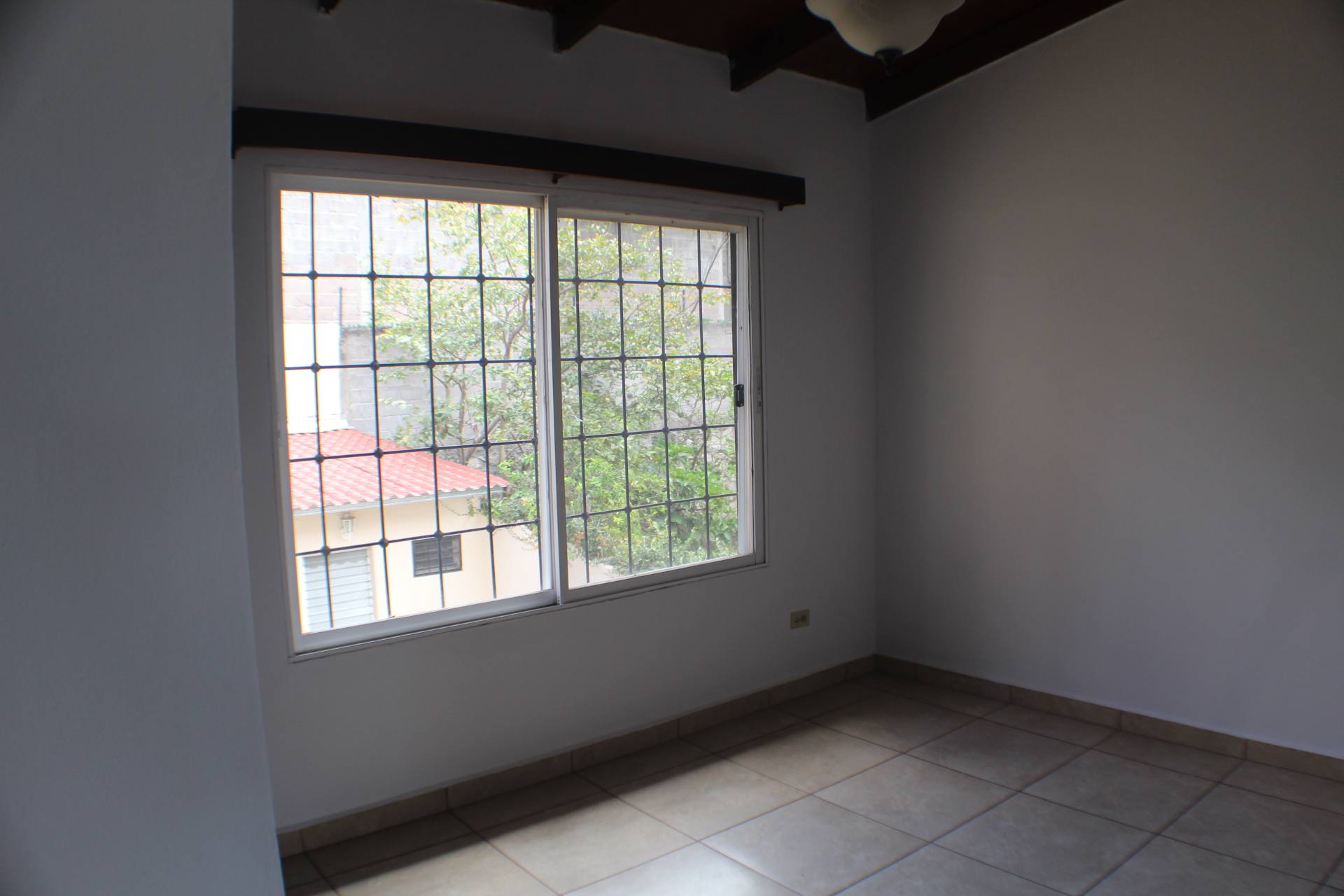 Venta: Res. Las Hadas