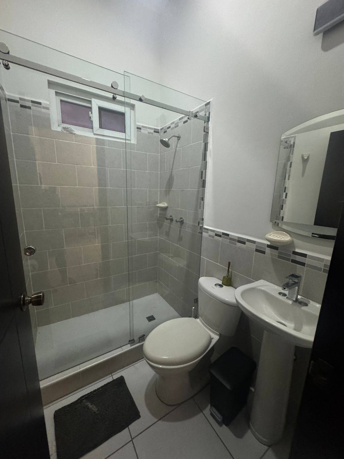 Alquiler: Res. El Sauce,.