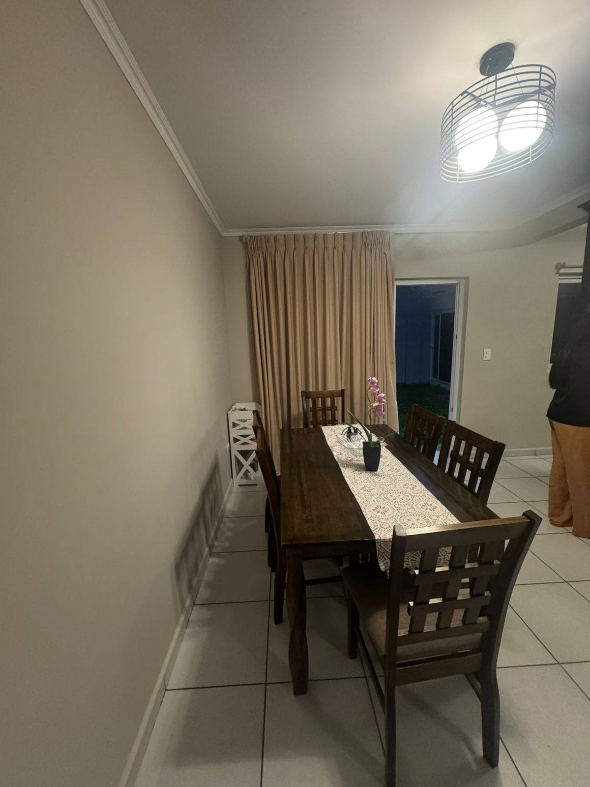 Alquiler: Res. El Sauce,.