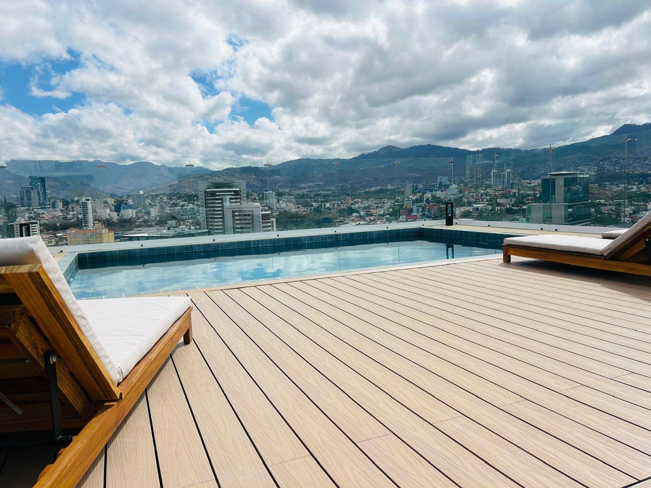 Alquiler: Col. Loma Linda Norte, Torre Avalon