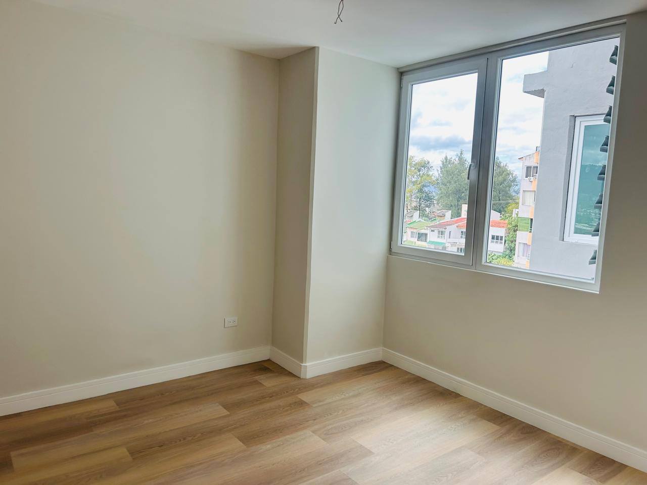 Alquiler: Col. Loma Linda Norte, Torre Avalon