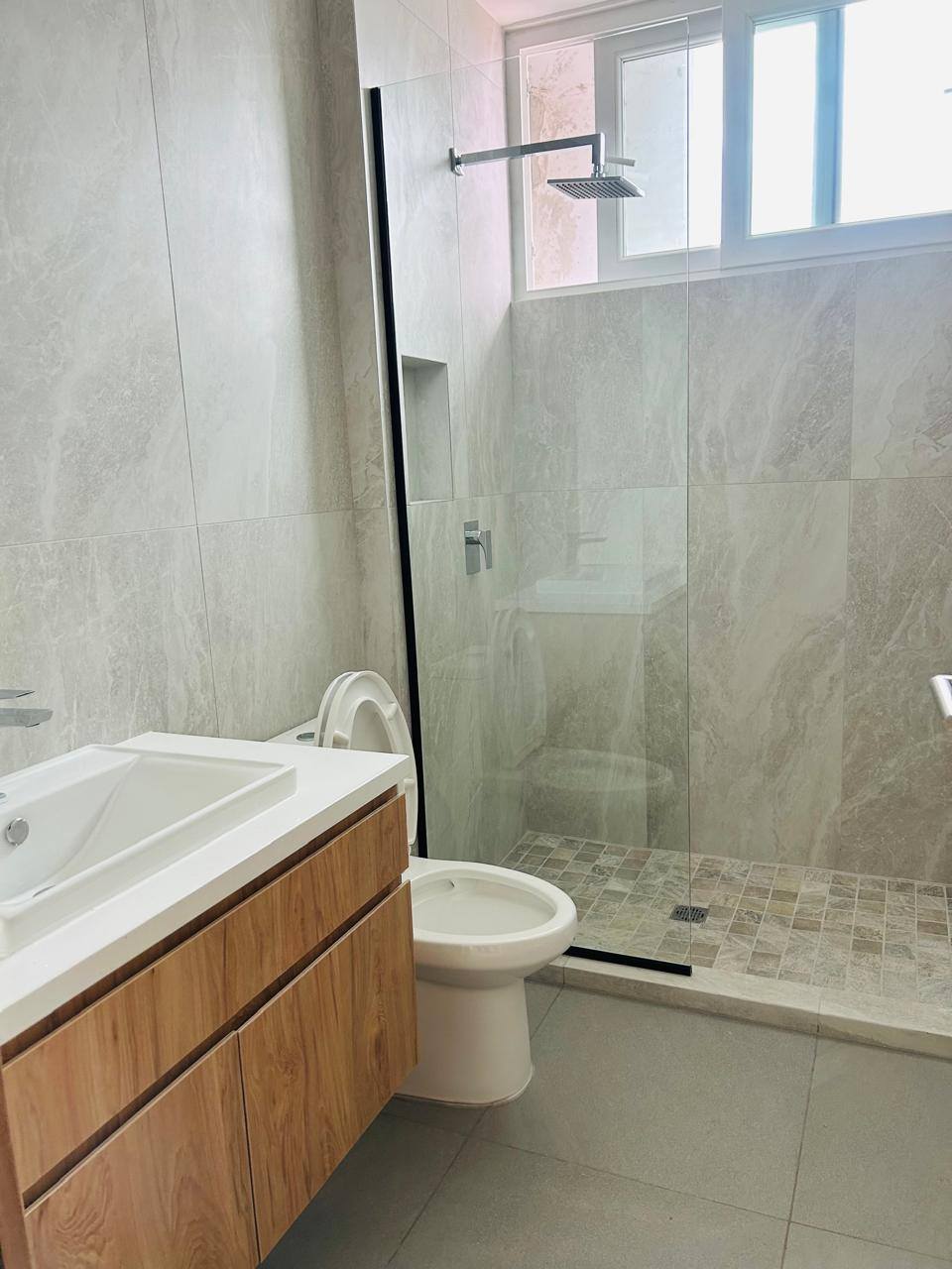 Alquiler: Col. Loma Linda Norte, Torre Avalon